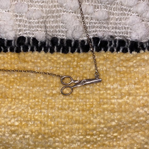 Shears necklace - Picture 2 of 2